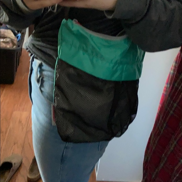 Cute Green Puma shoulder bag - Picture 2 of 3